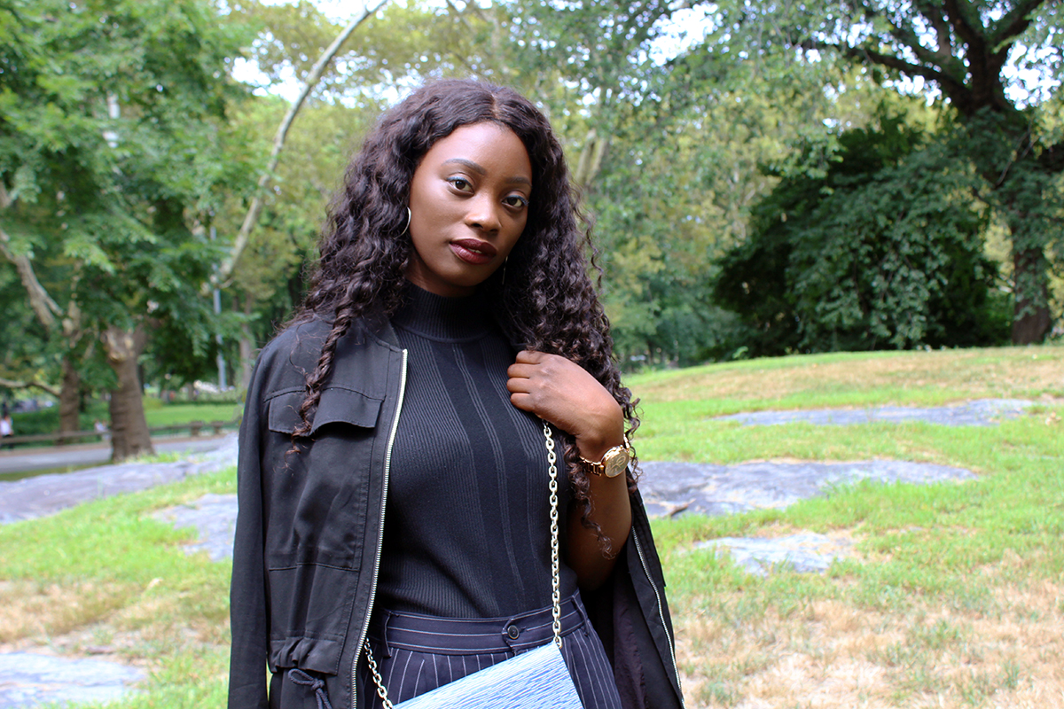 The Louis Reign brings you navy, white, and a dash of vintage blue